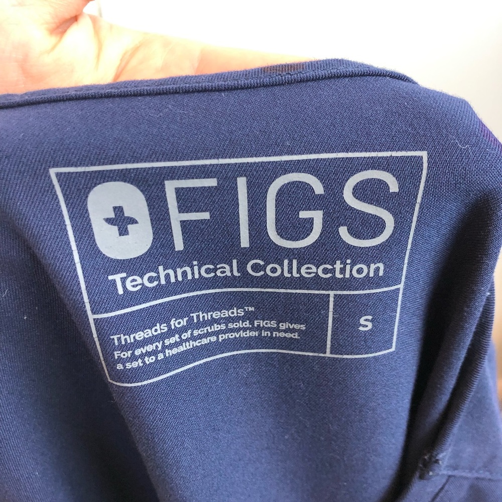 FIGS Casma Top Livingston Bottom Scrub Set Medical - Picture 12 of 15